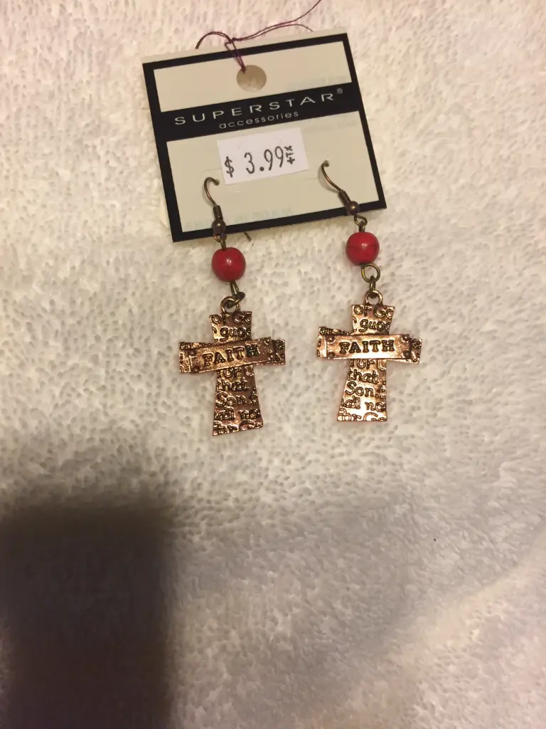 [1465] Burnished metal 'Faith' cross dangling earring. Color copper/red