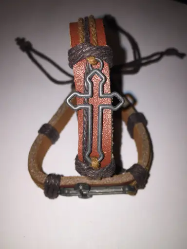 [36-2502] Metal Cross Bracelet